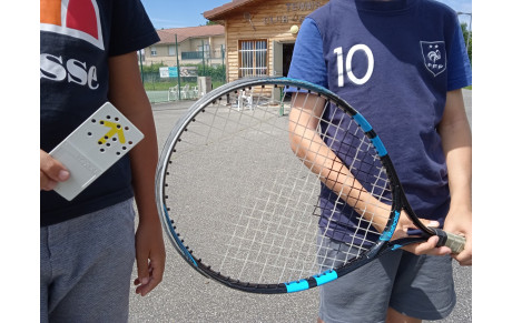 C'est l'été : viens jouer au tennis à Rives !