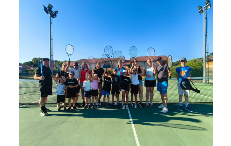 Une fin de saison joyeuse à l'école de tennis du TC Rives